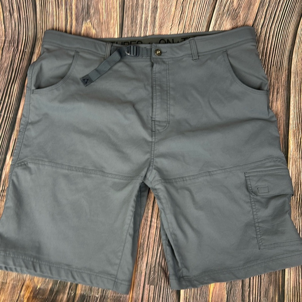 Men’s Outdoor Life Style Shorts- Size 40
